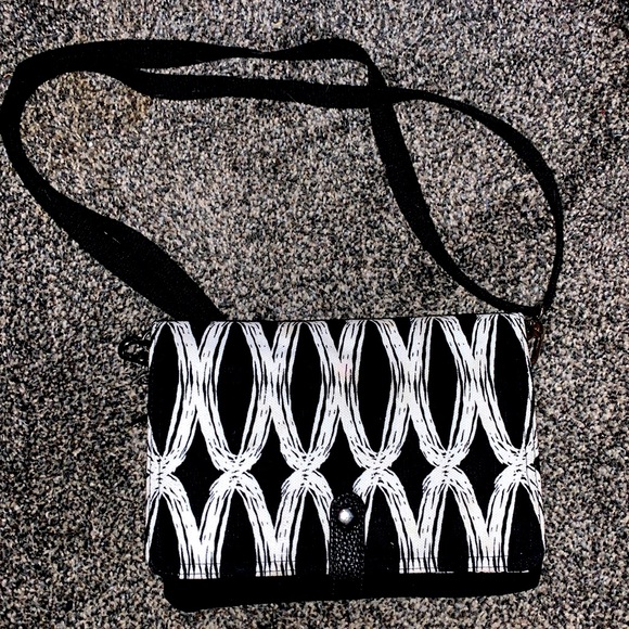 Thirty One Small Crossbody - Picture 1 of 3